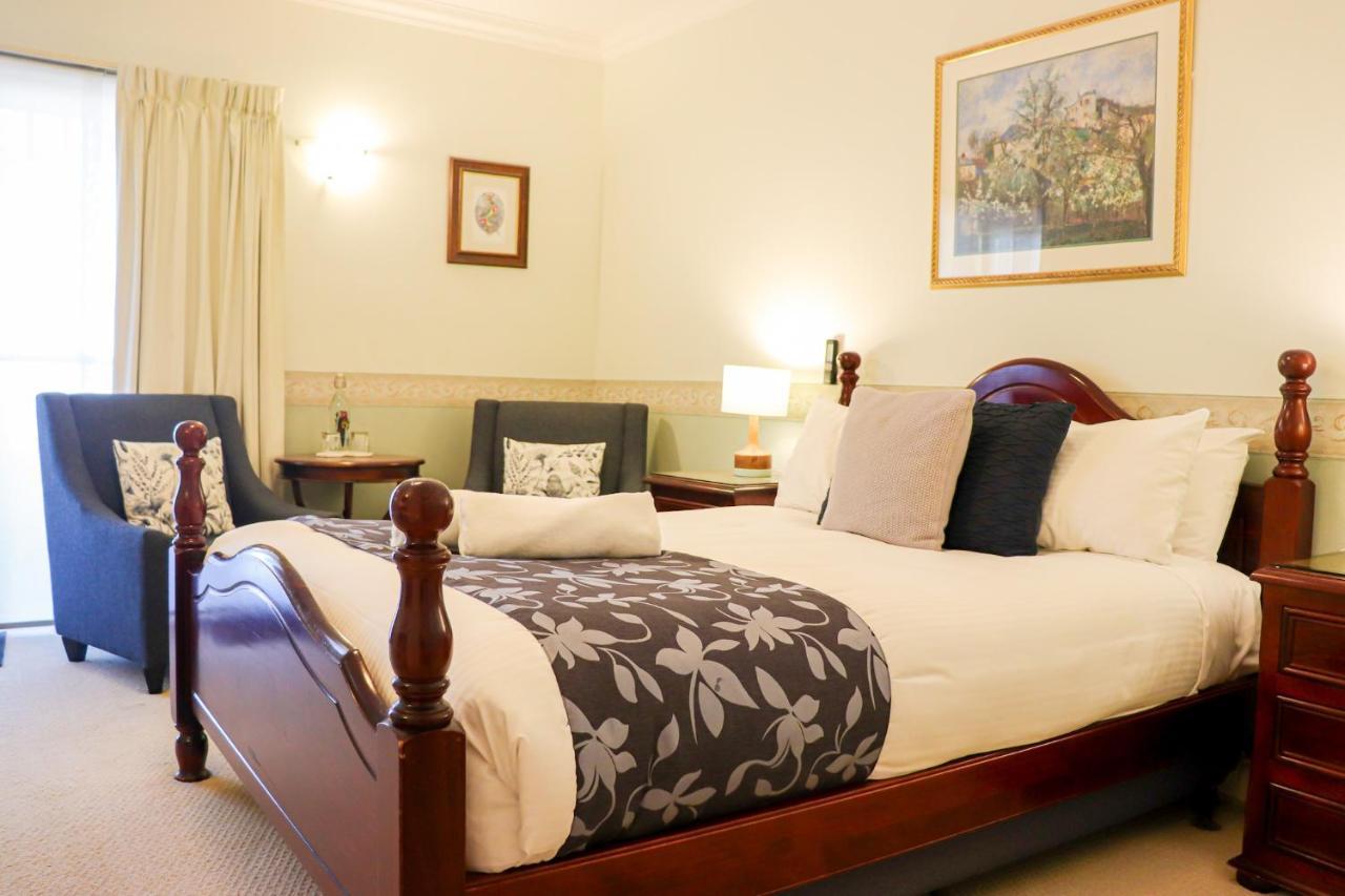 Plumes Boutique Bed & Breakfast Tamworth Extérieur photo