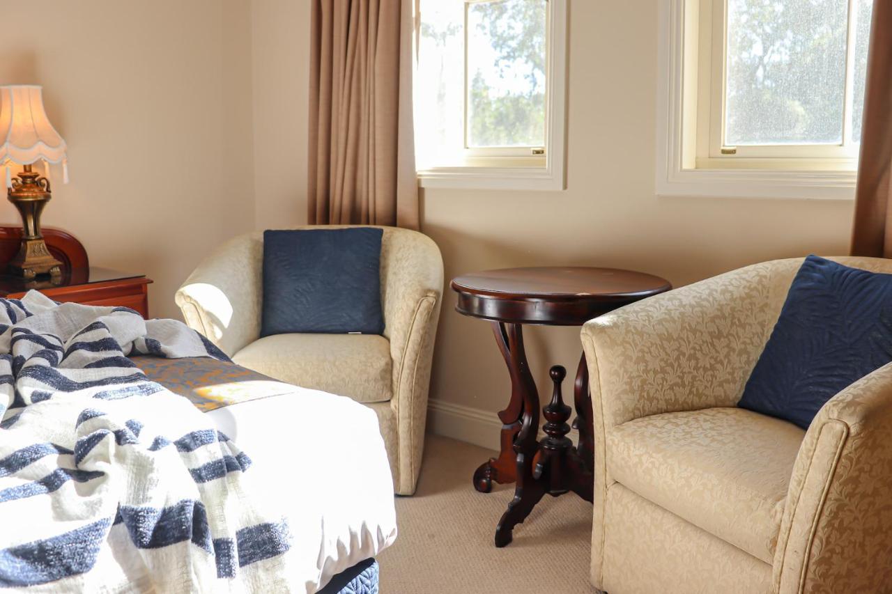Plumes Boutique Bed & Breakfast Tamworth Extérieur photo