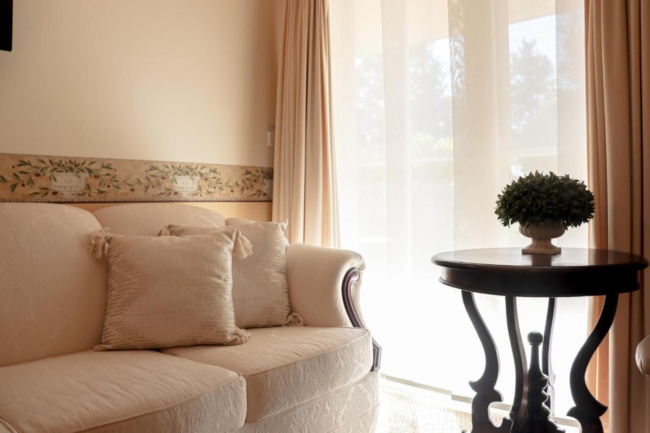 Plumes Boutique Bed & Breakfast Tamworth Extérieur photo