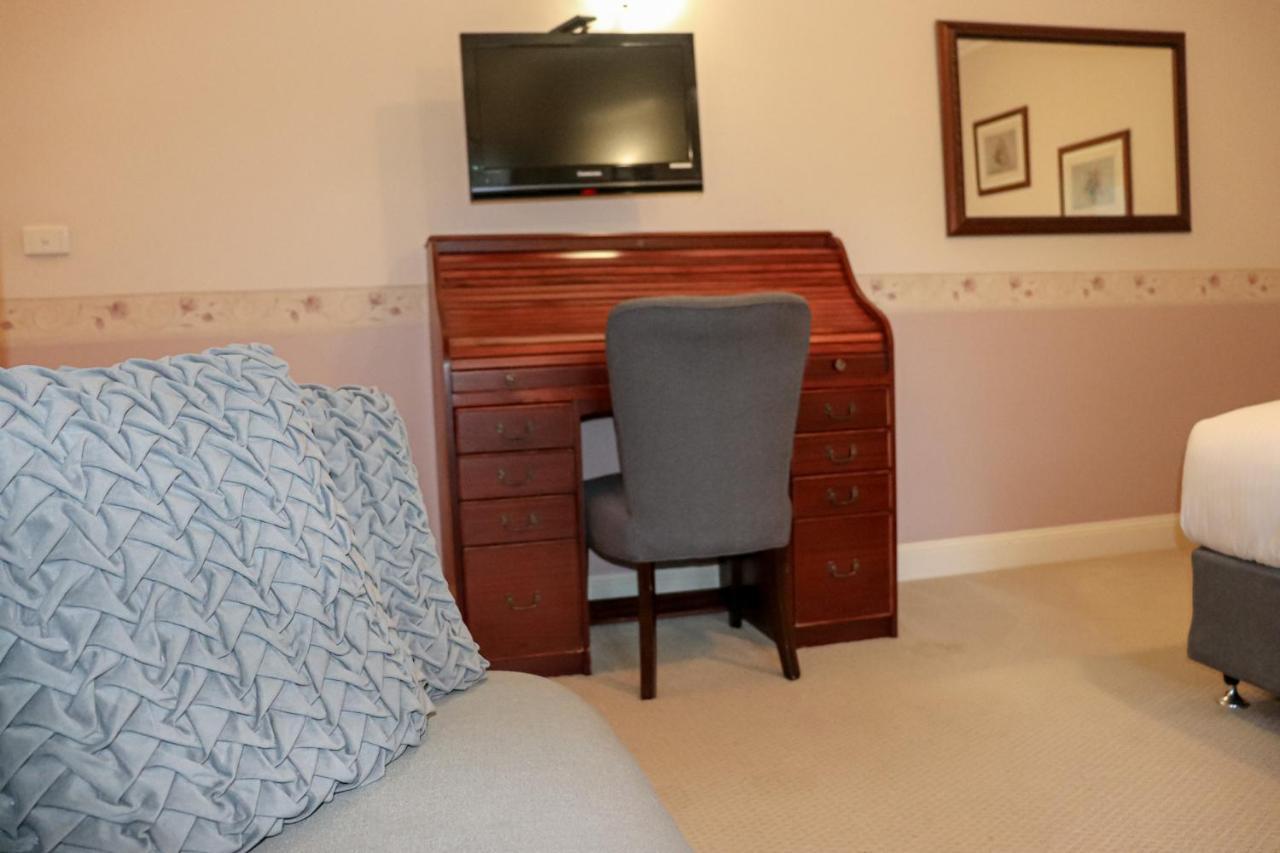 Plumes Boutique Bed & Breakfast Tamworth Extérieur photo