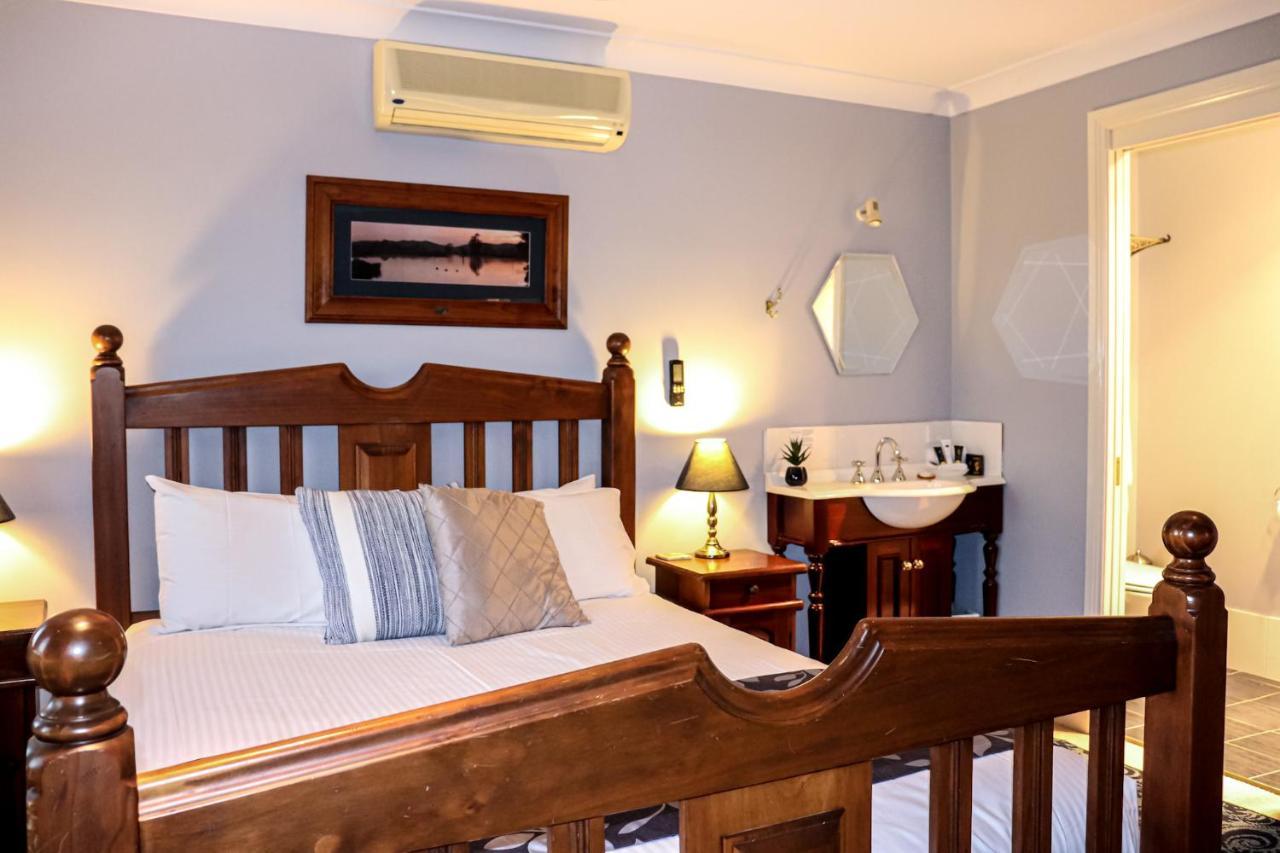 Plumes Boutique Bed & Breakfast Tamworth Extérieur photo